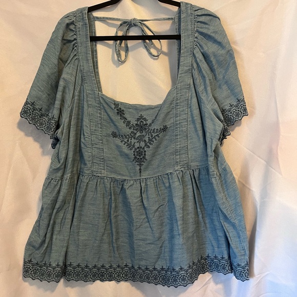 Old Navy Embroidered Blouse - Picture 1 of 6